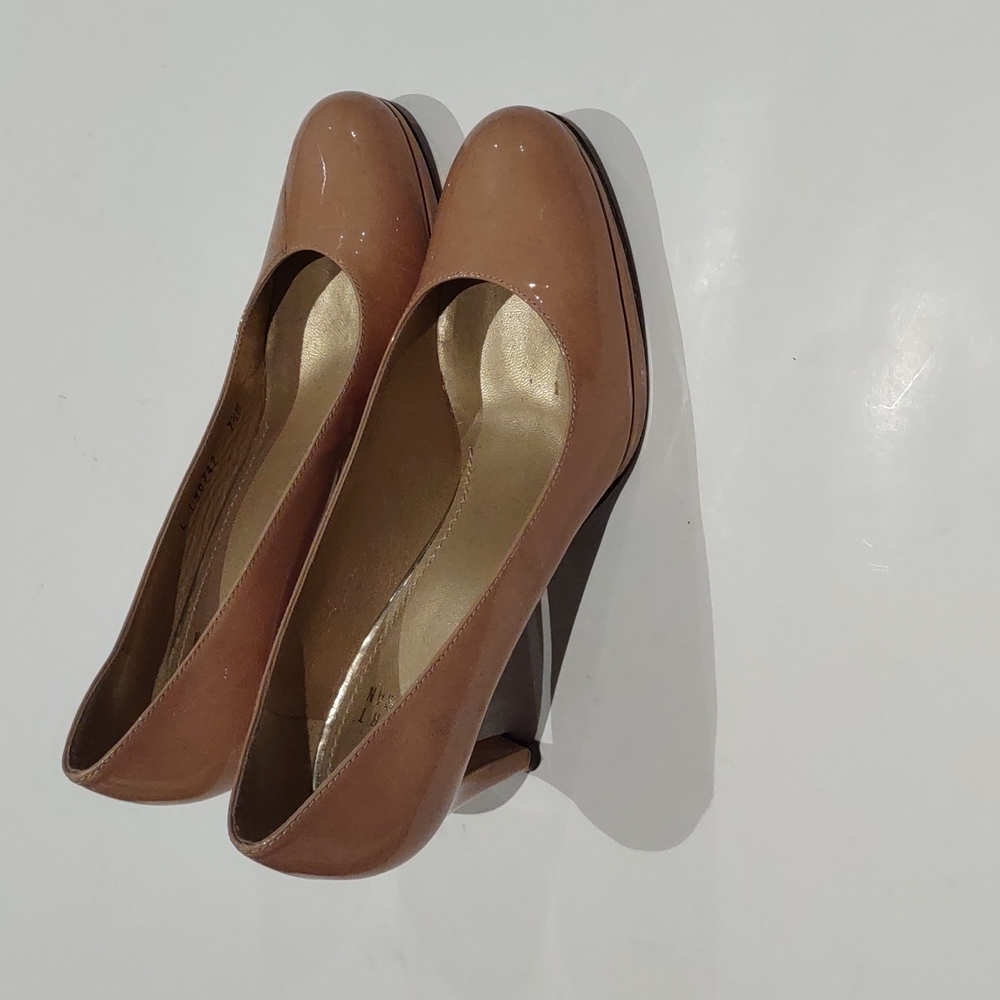 Beautiful heels by Stuart Weizmann 🍀☘️